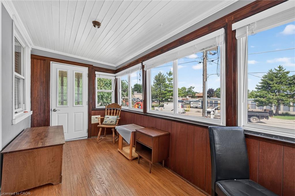 208 Carlton Street Property Photo 24