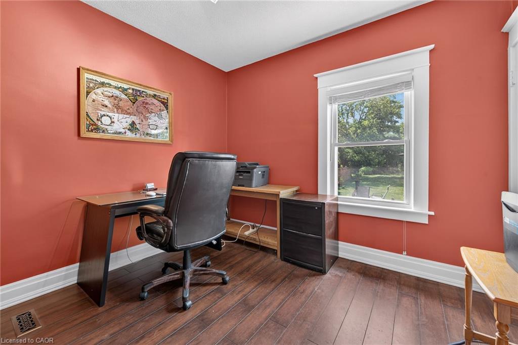 208 Carlton Street Property Photo 25