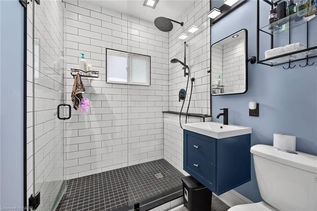 208 Carlton Street Property Photo 26