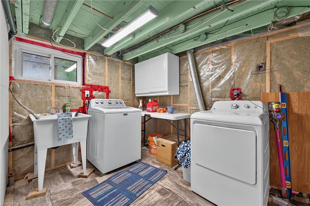 208 Carlton Street Property Photo 31