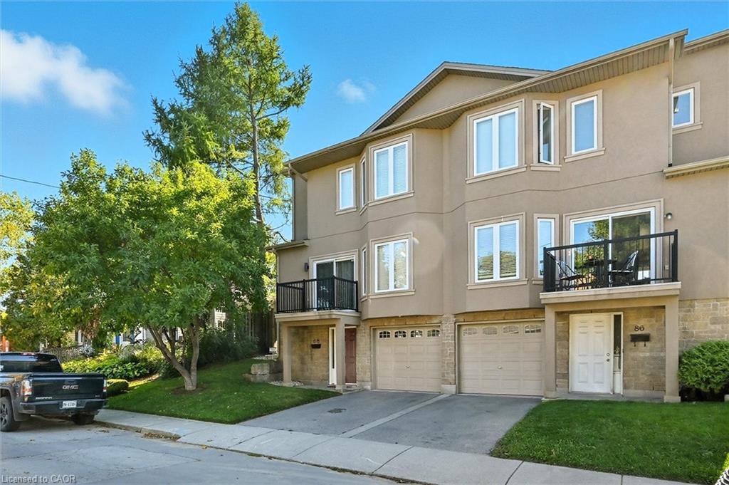 88 Wood Street E Property Photo 2