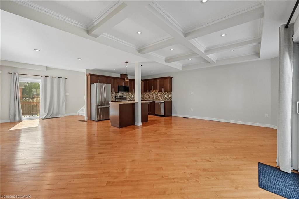 88 Wood Street E Property Photo 6