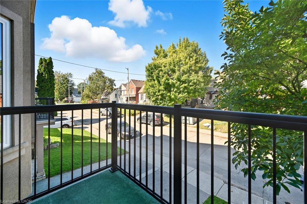 88 Wood Street E Property Photo 10
