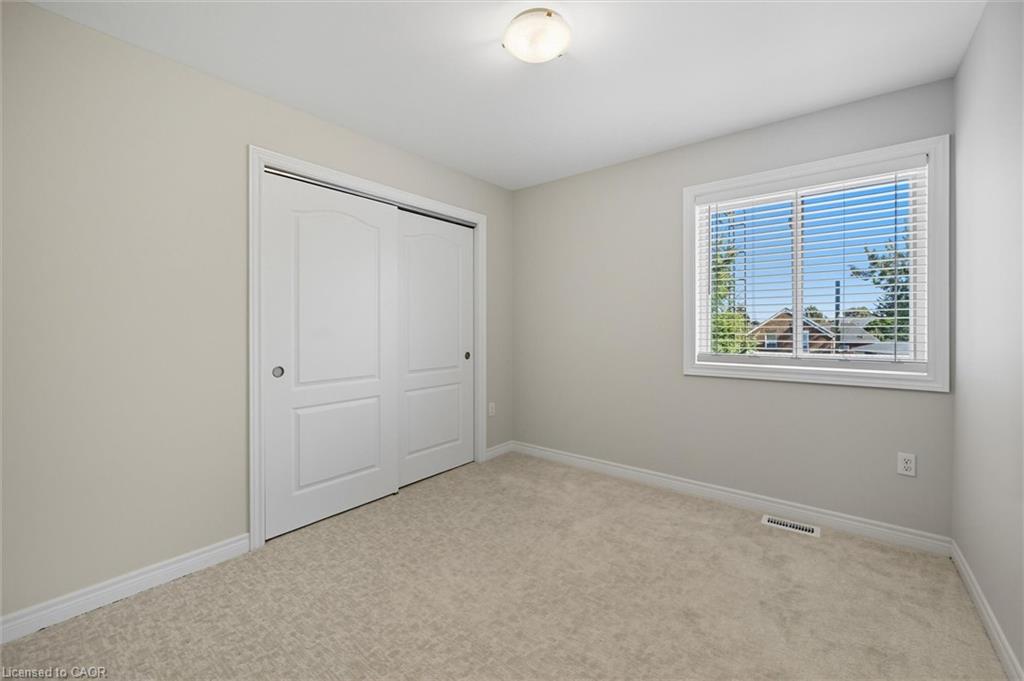 88 Wood Street E Property Photo 18