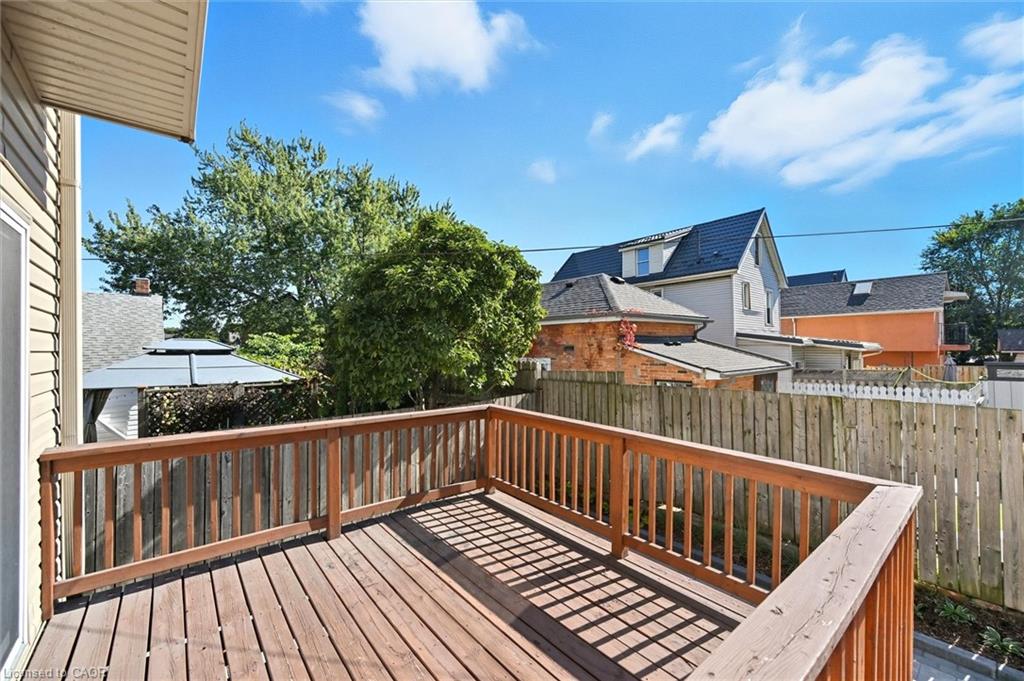 88 Wood Street E Property Photo 23
