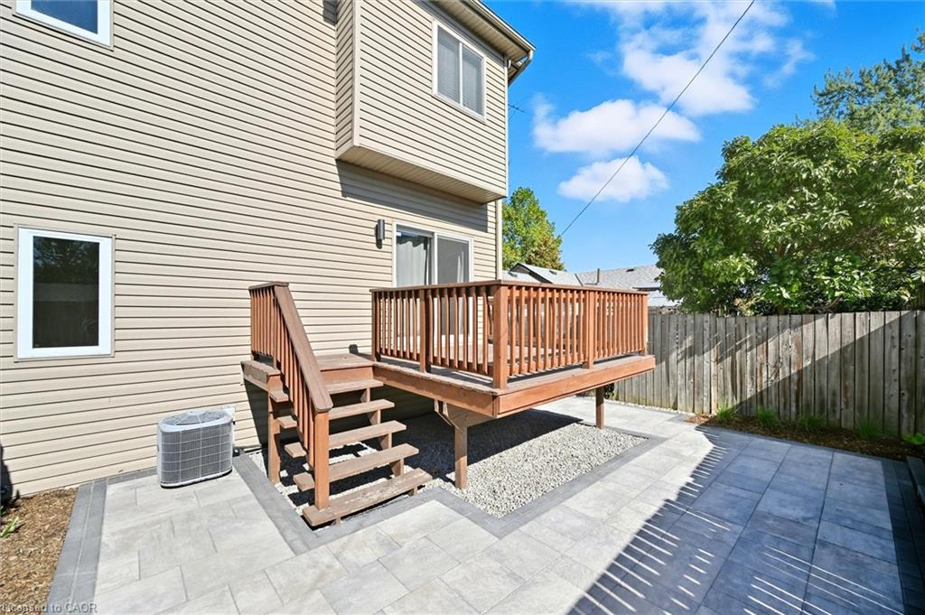 88 Wood Street E Property Photo 25