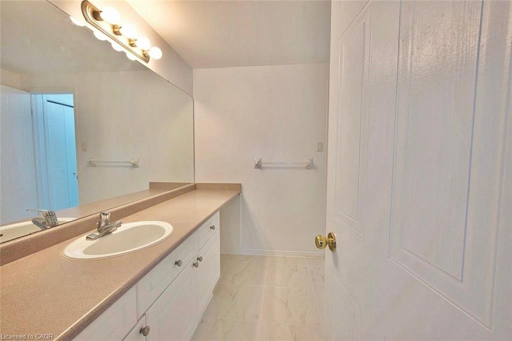 37-230 Blackhorne Drive Property Photo 14