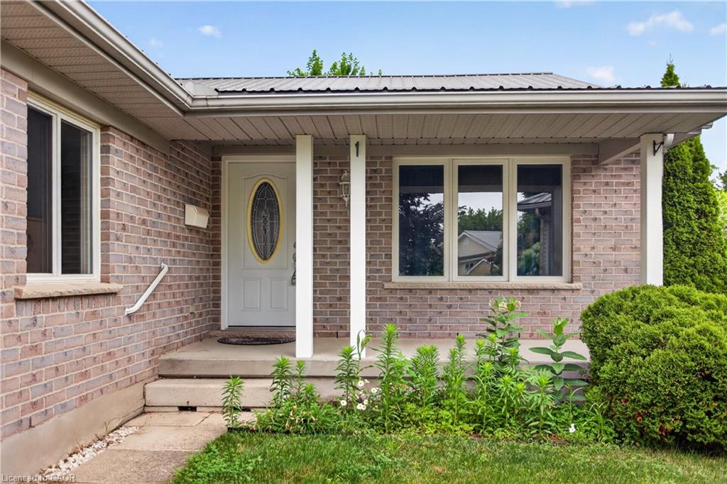 15 Erin Court Property Photo 4