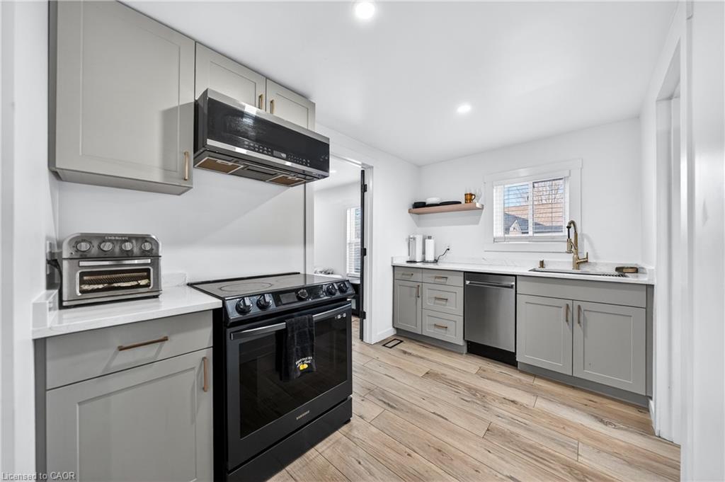 56 Decew Street Property Photo 13