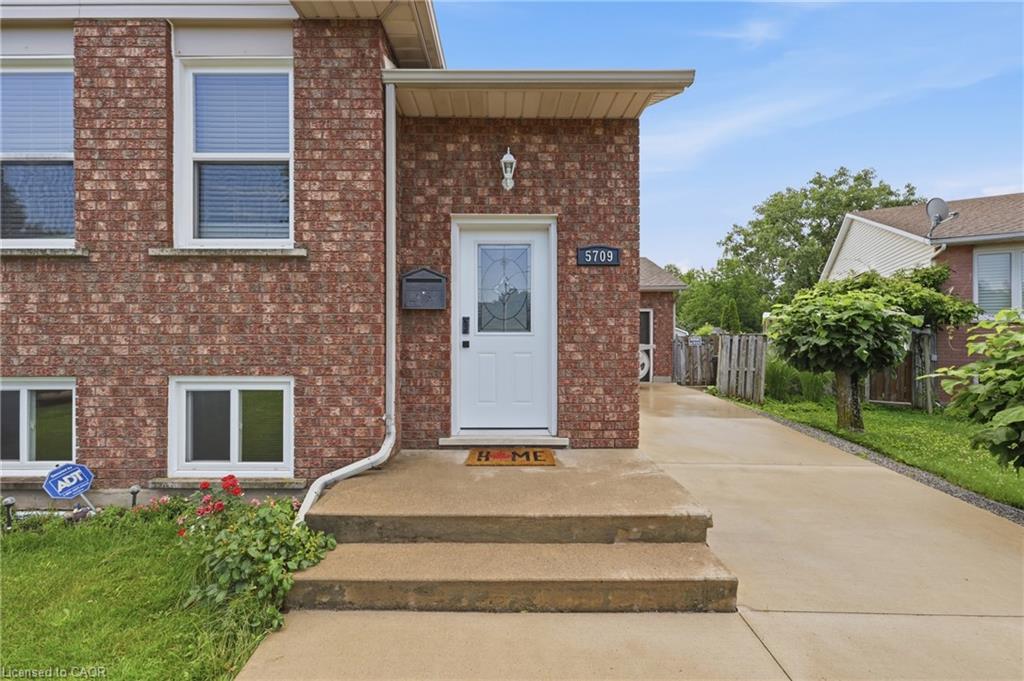 5709 Deerbrook Street Property Photo 2
