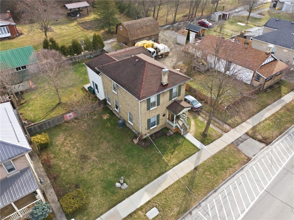 9 Willow Street Property Photo 1