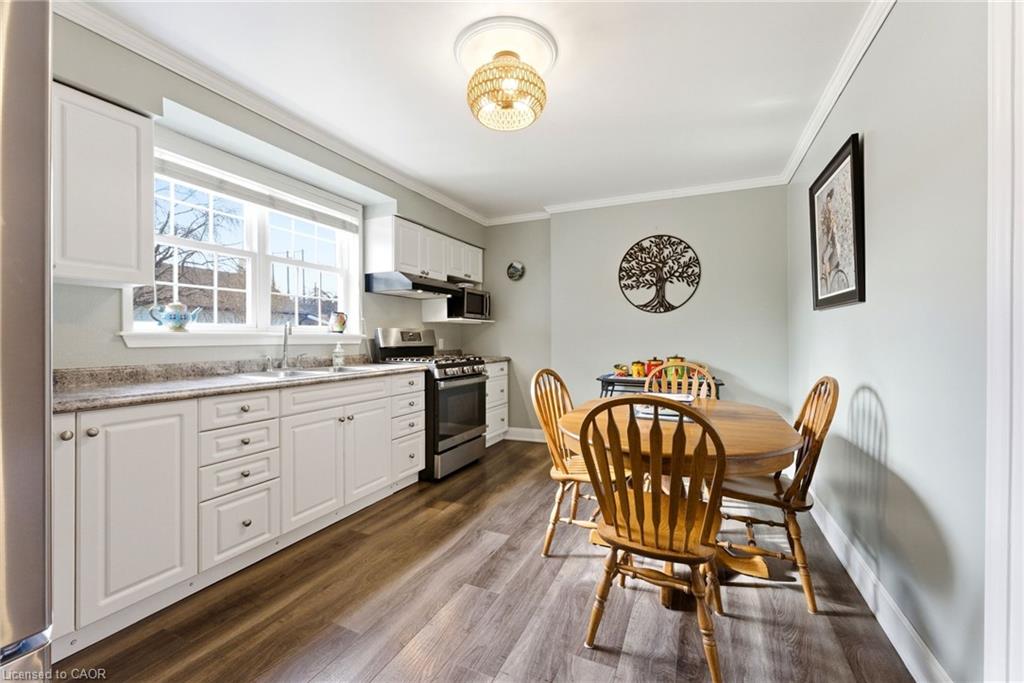9 Willow Street Property Photo 8