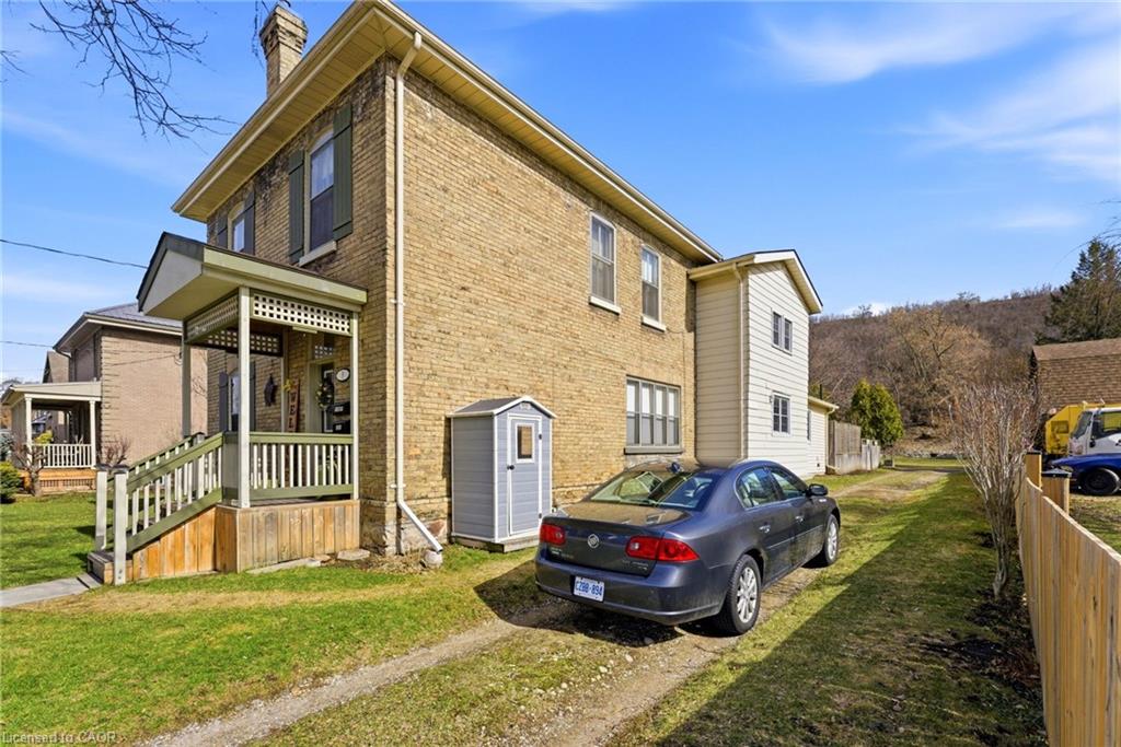 9 Willow Street Property Photo 36