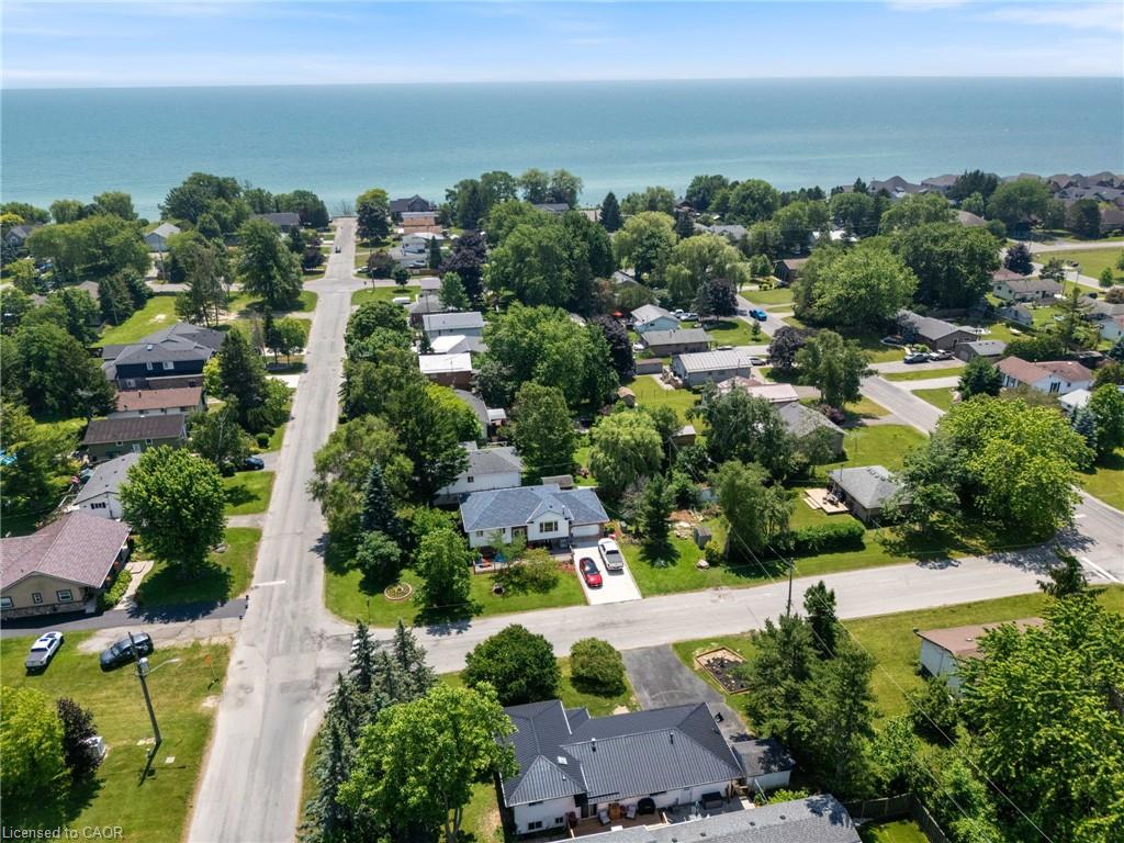25 Lakeview Avenue Property Photo 4