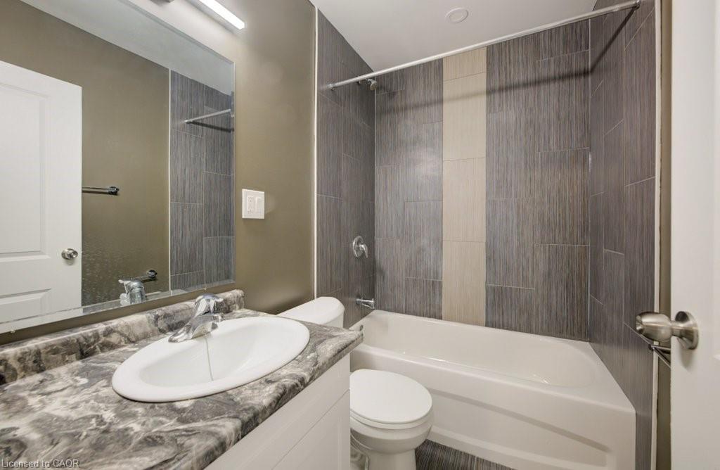 609-80 King Edward Avenue Property Photo 12