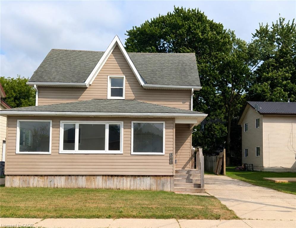368 Wellington Avenue S Property Photo 1