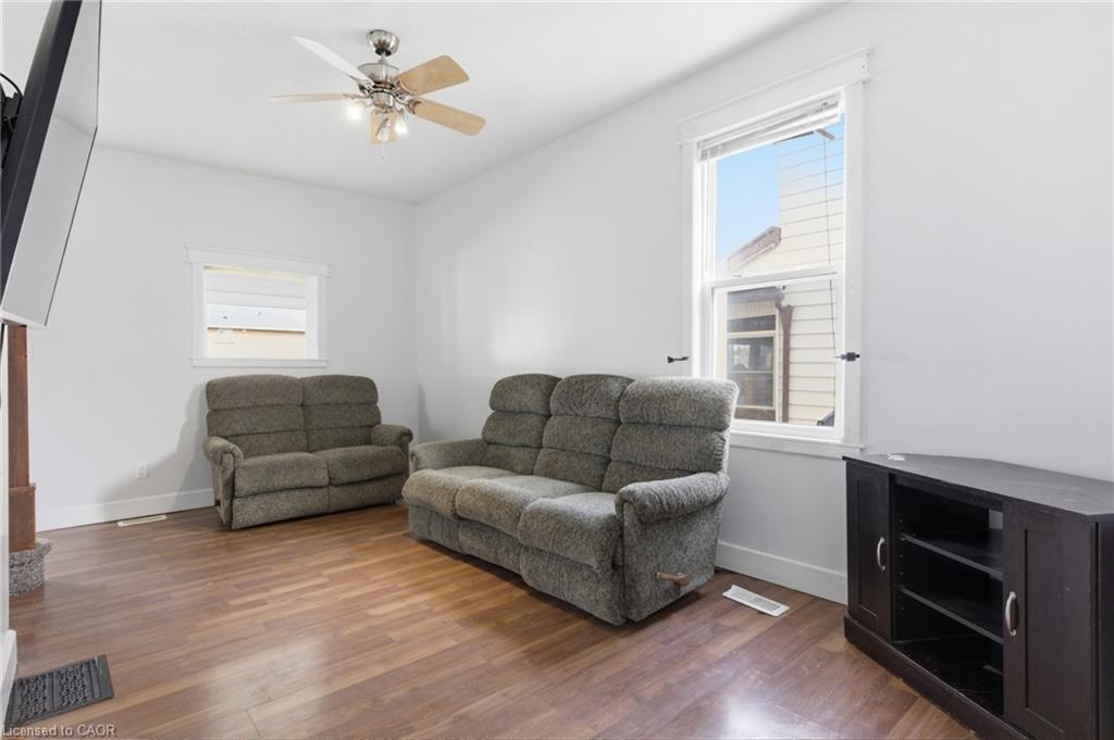 368 Wellington Avenue S Property Photo 10