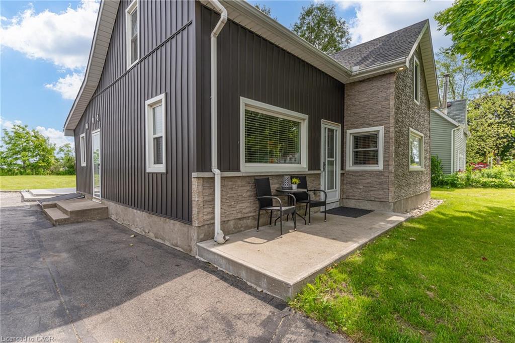 9056 Airport Road Property Photo 7