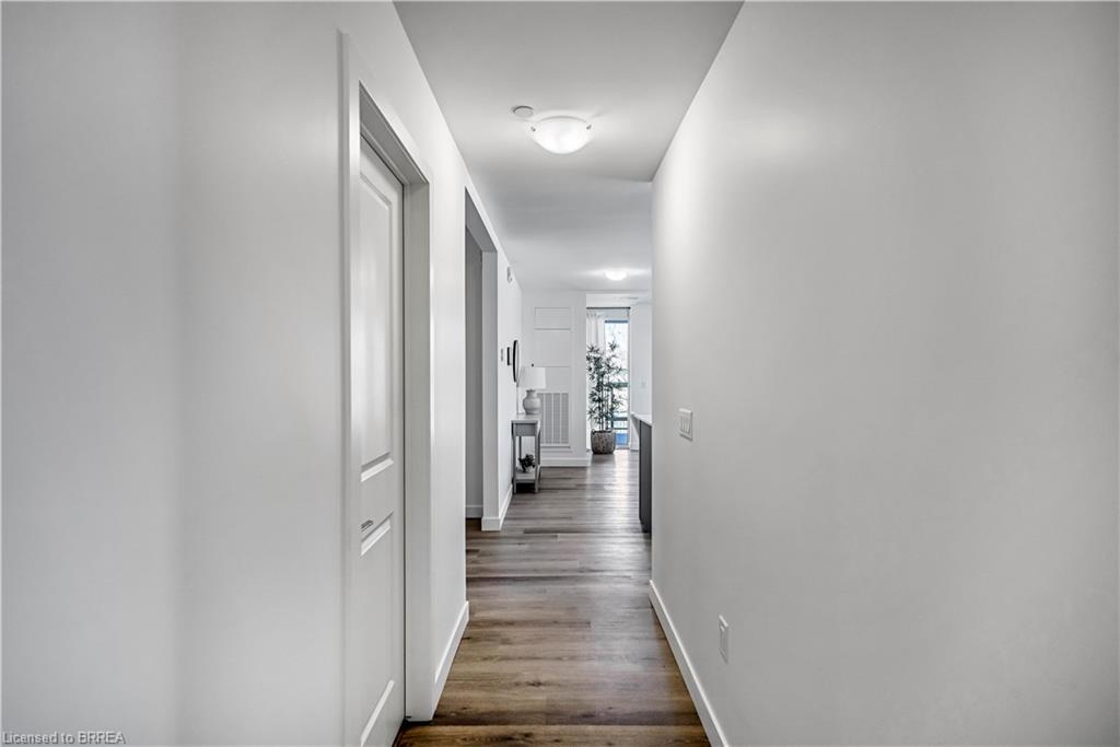 212-461 Green Road Property Photo 4