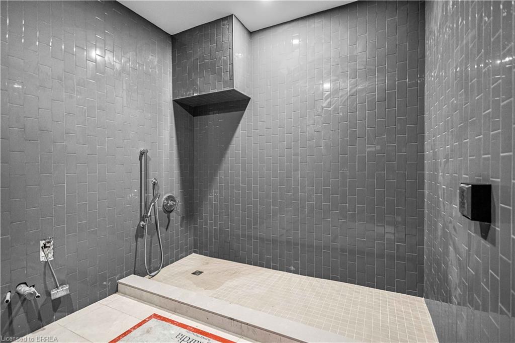 212-461 Green Road Property Photo 27