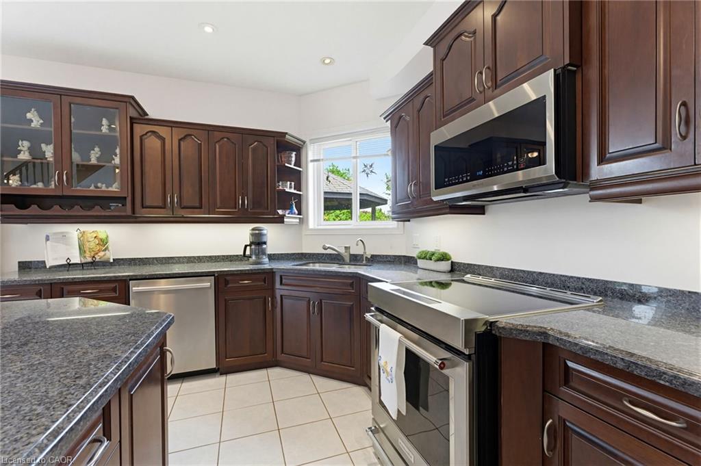 184 Woodridge Drive Property Photo 14