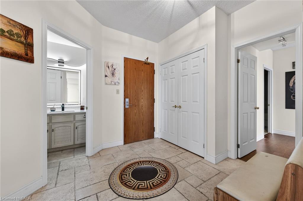 1803-67 Caroline Street S Property Photo 4