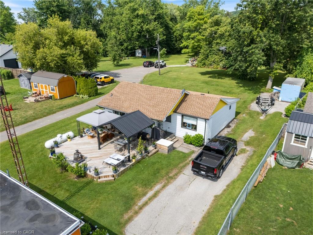 103 Cedar Drive Property Photo 3
