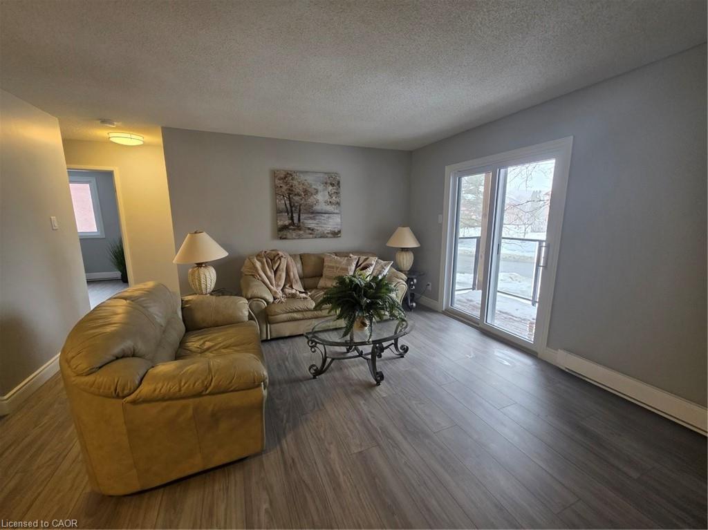 106-565 Greenfield Avenue Property Photo 13