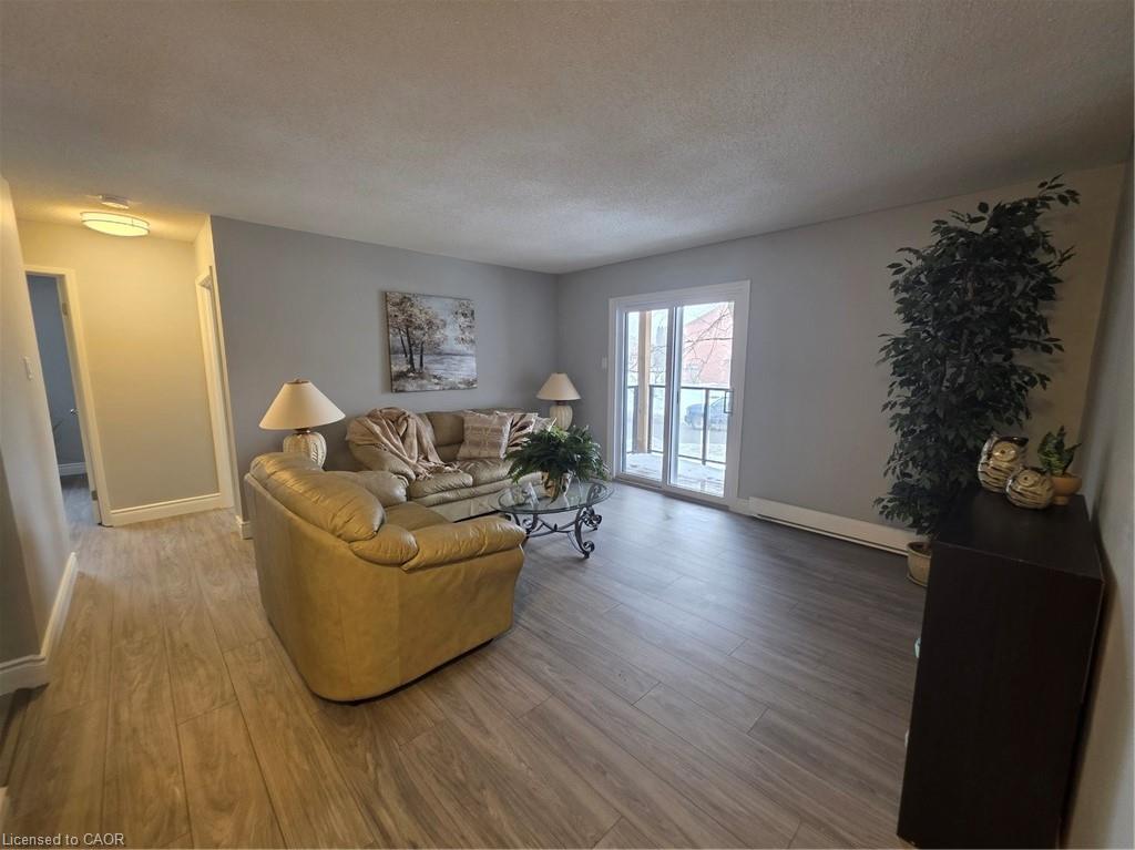 106-565 Greenfield Avenue Property Photo 14