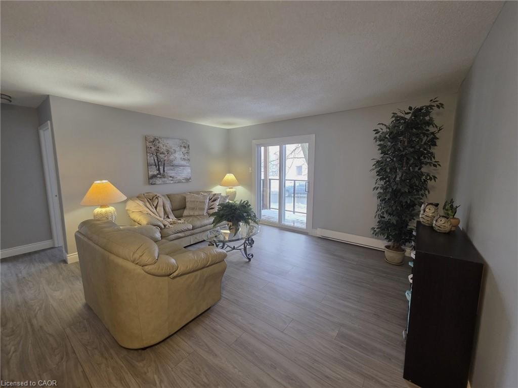 106-565 Greenfield Avenue Property Photo 15
