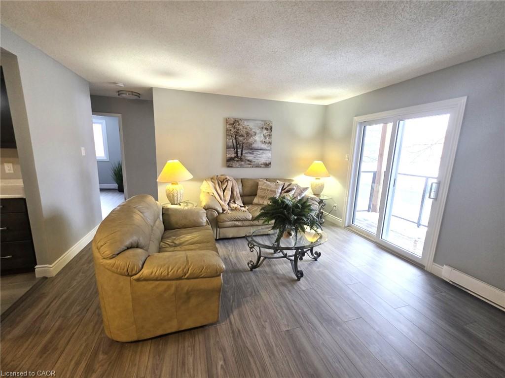 106-565 Greenfield Avenue Property Photo 20