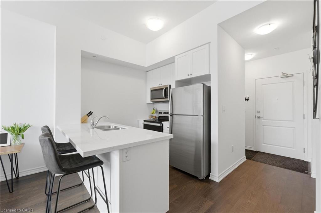 112-460 Dundas Street E Property Photo 3