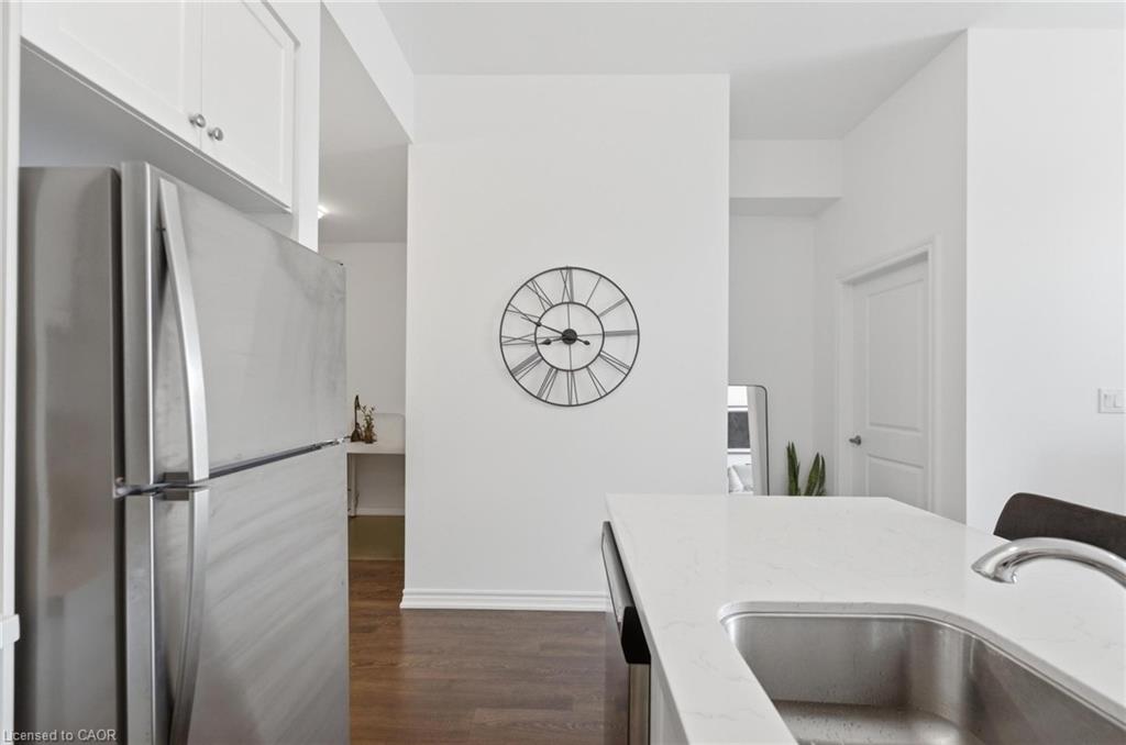 112-460 Dundas Street E Property Photo 5