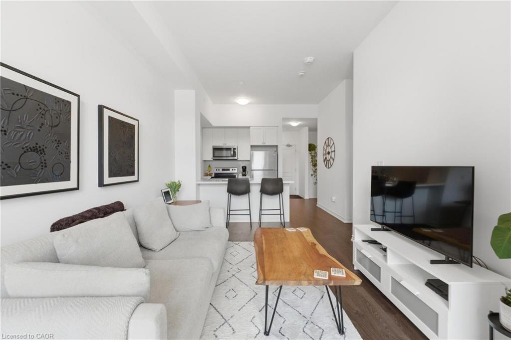 112-460 Dundas Street E Property Photo 8