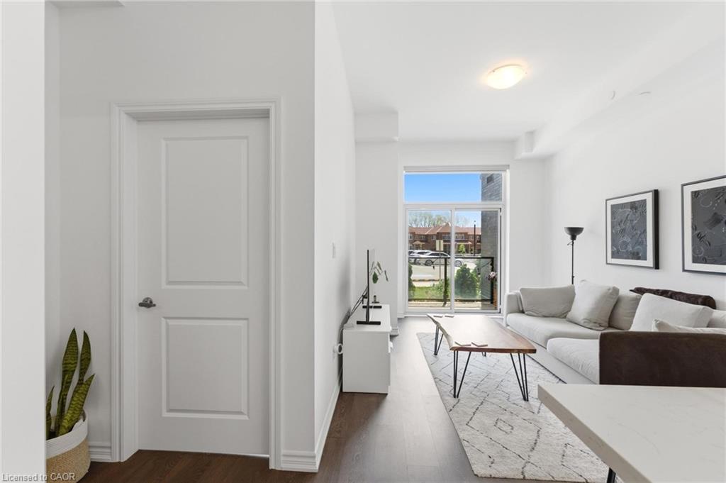 112-460 Dundas Street E Property Photo 9