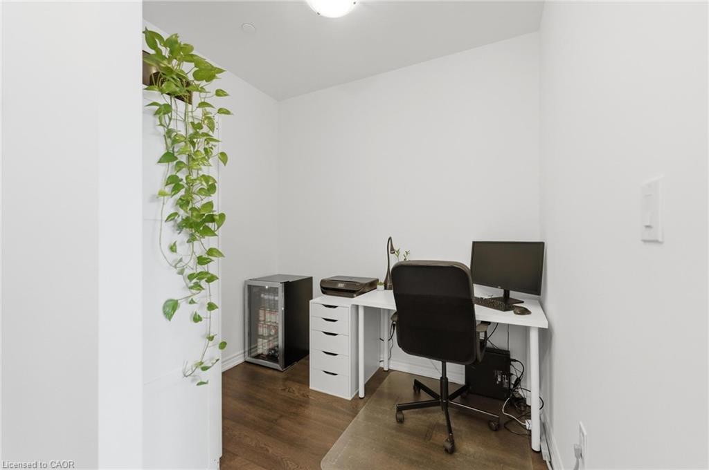 112-460 Dundas Street E Property Photo 14