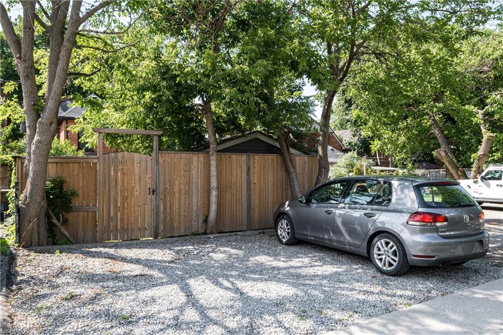 55 Erie Avenue Property Photo 38