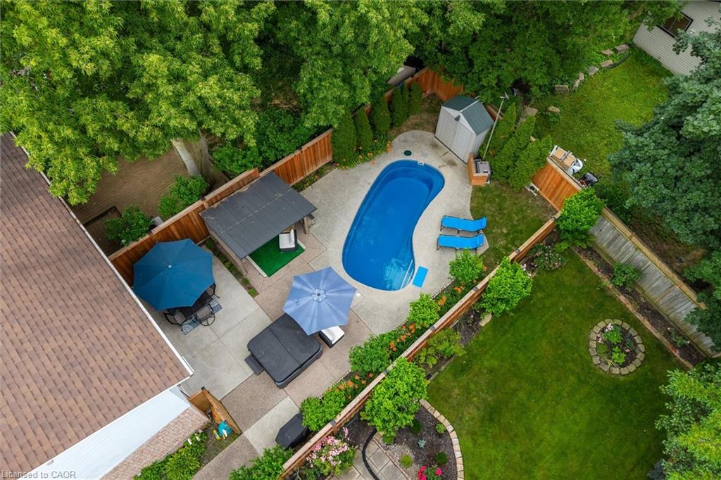12 Woods End Property Photo 3
