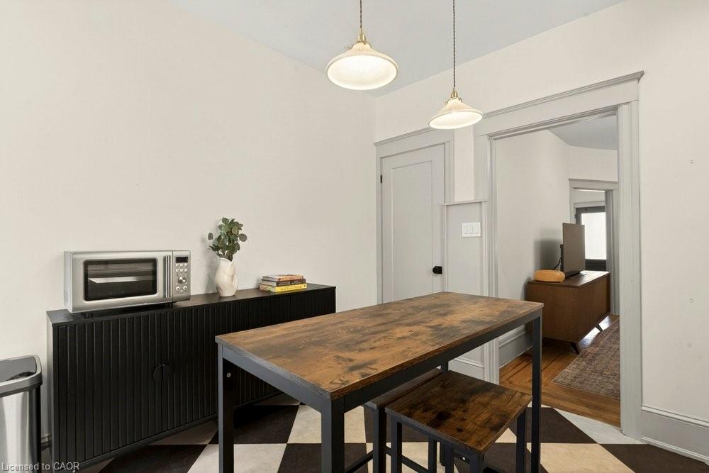 148 Dundurn Street N Property Photo 19