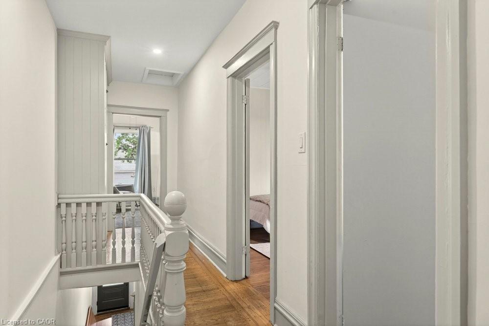 148 Dundurn Street N Property Photo 23