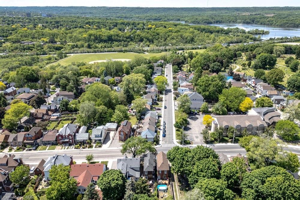 148 Dundurn Street N Property Photo 44