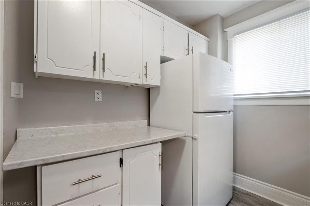3 Carleton Street S Property Photo 11