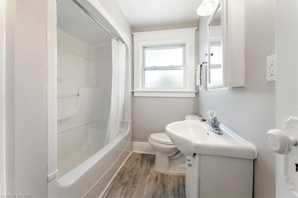 3 Carleton Street S Property Photo 22
