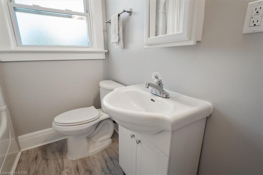 3 Carleton Street S Property Photo 23
