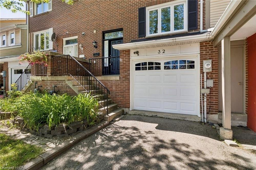 32 Lansing Square Property Photo 2