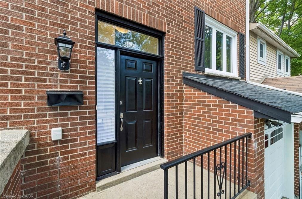 32 Lansing Square Property Photo 7
