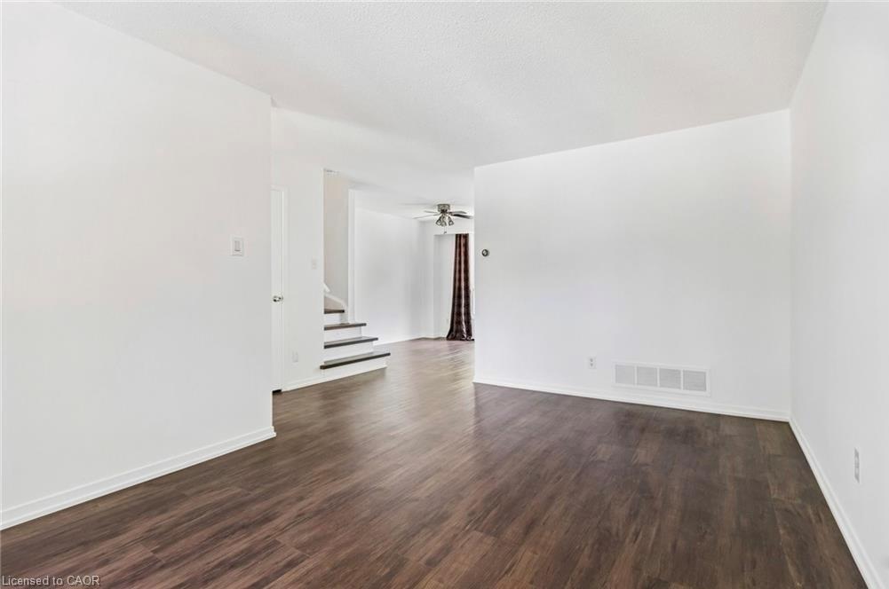 32 Lansing Square Property Photo 12