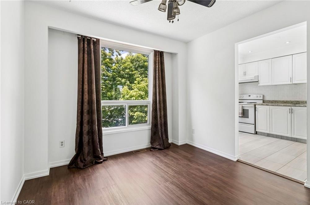 32 Lansing Square Property Photo 15