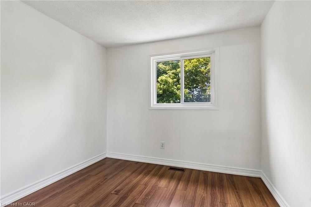 32 Lansing Square Property Photo 21