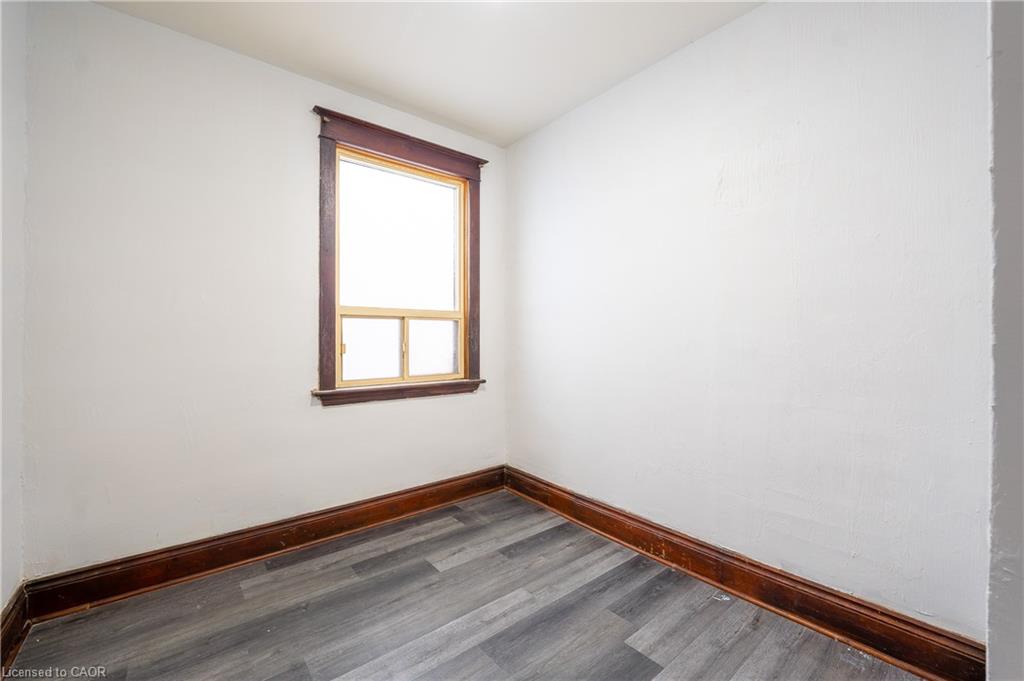1274 Barton Street E Property Photo 2